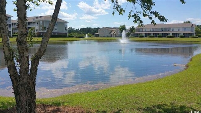 Building Photo - Roommate wanted 3 Bedroom 3 Bath $900 month!!!