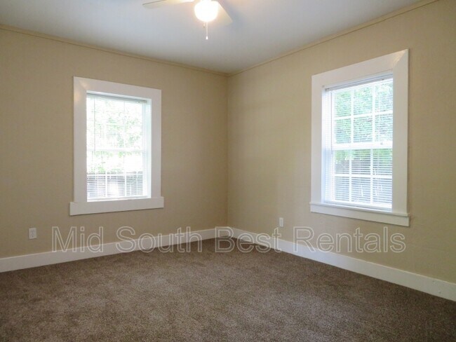 Building Photo - 3281 Princeton