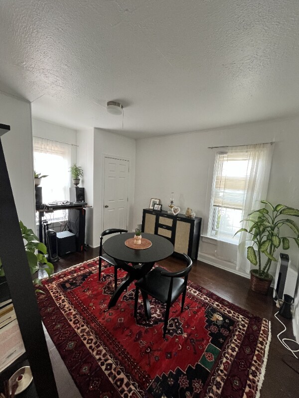 Foto del edificio - 2557 Grove St