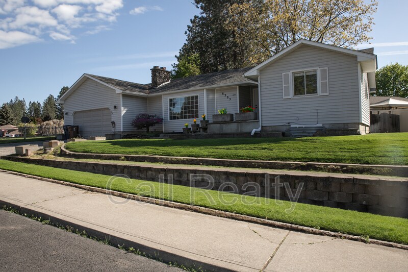 Foto principal - 8205 N General Lee Way