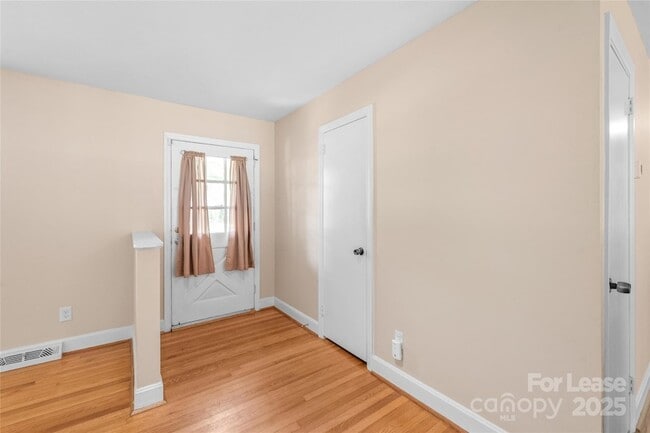 Foto del edificio - 2200 Collingdale Pl