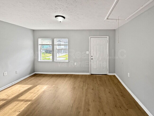 Foto del edificio - 248 Rosser St SW