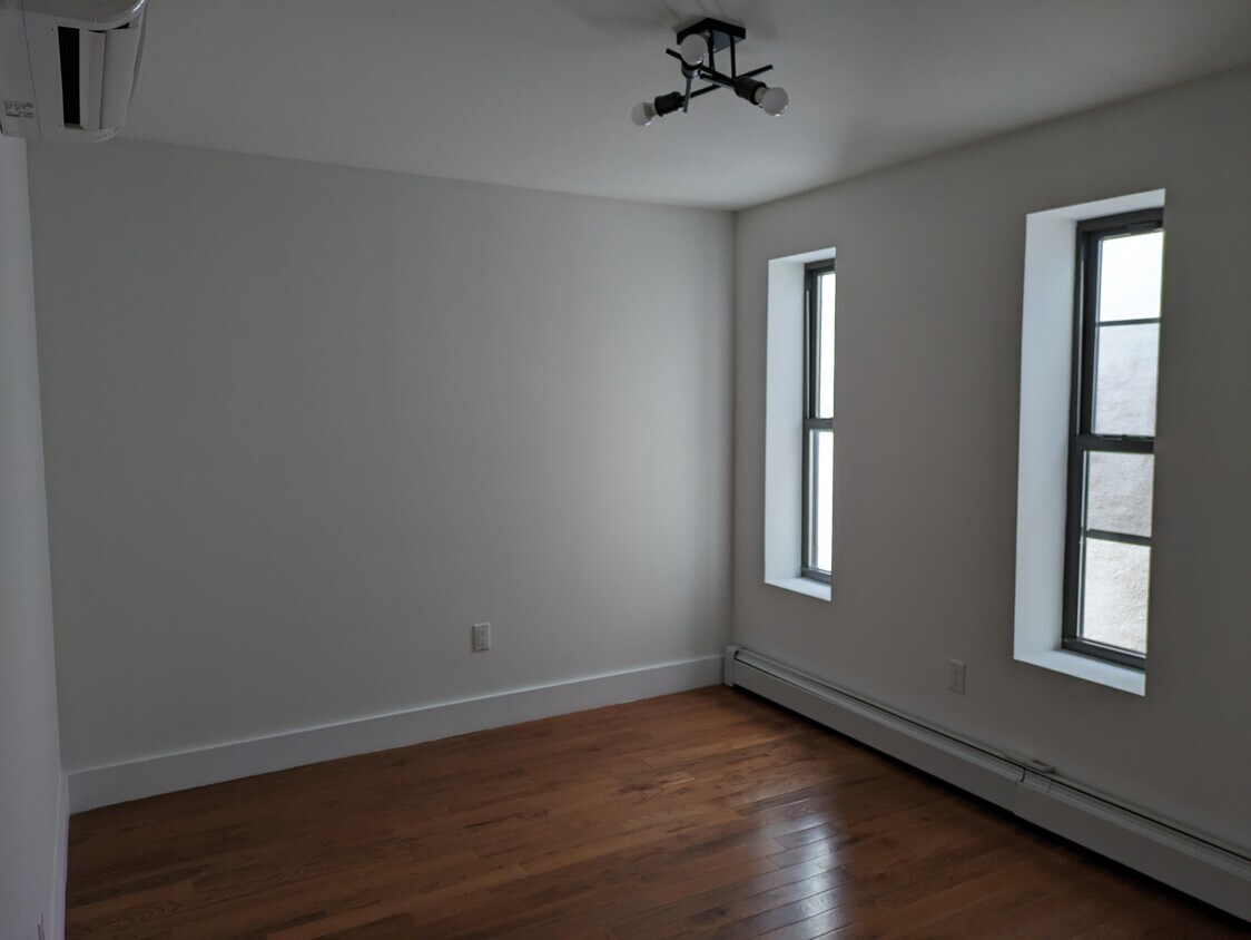 Foto del edificio - 69 6th Ave