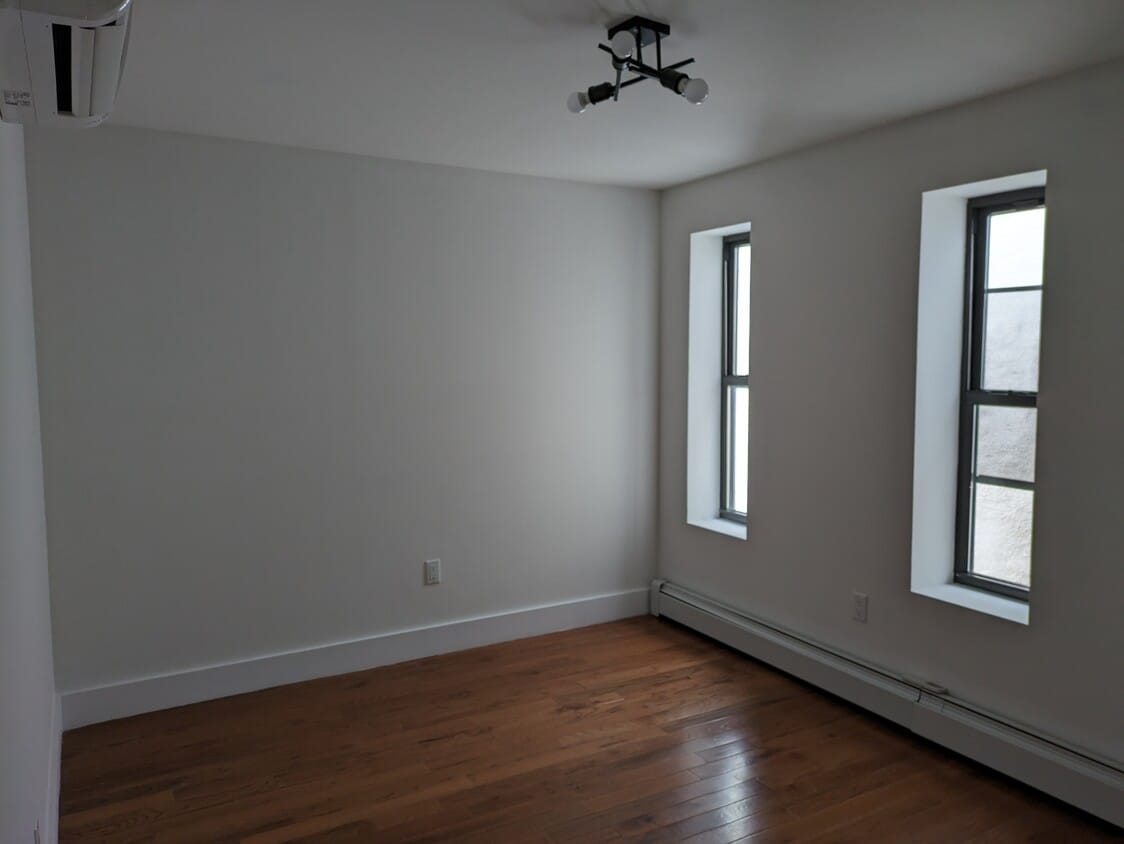 Building Photo - 69 6th Ave