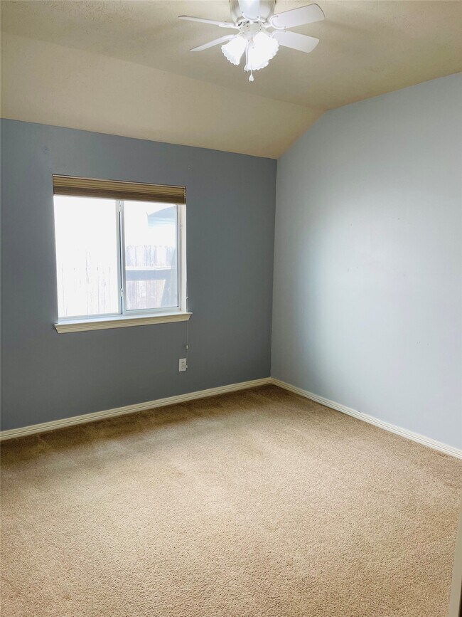 Foto del edificio - 10723 Lake Riata Ln