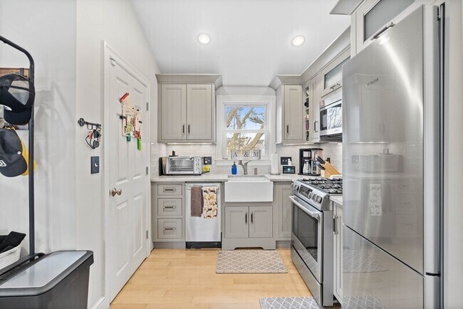 Photo - 64 Ashland St Apartment