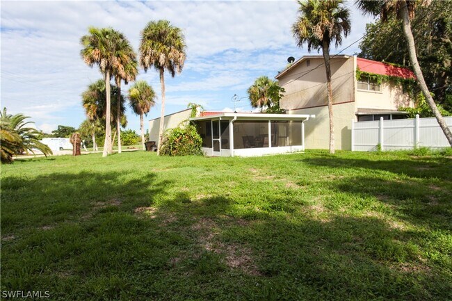 Building Photo - 591 Glendale Ave