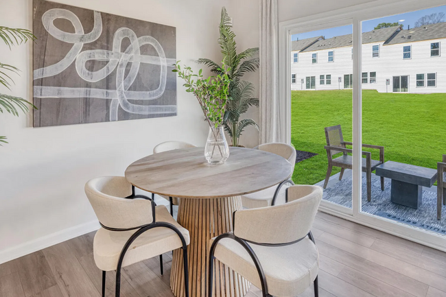 Foto del edificio - 974 Rolling Fields Dr
