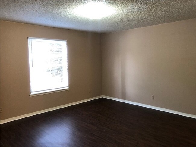 Photo - 605 N Betty Jo Dr Apartment