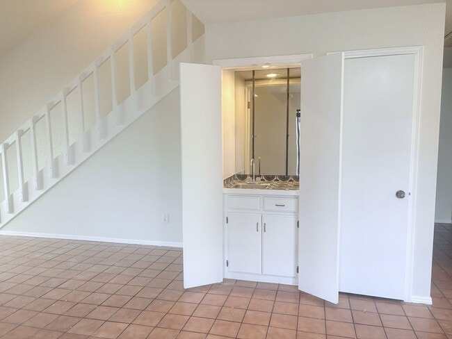 Foto del edificio - Three bedroom West Norman