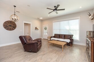 Building Photo - 20690 Pleasant Oaks Dr