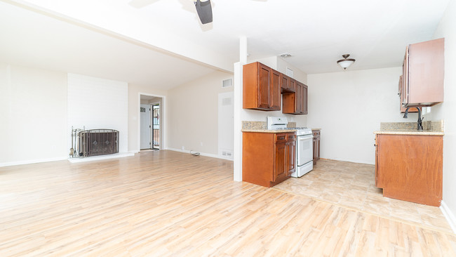 Foto del edificio - 9227 Heatherdale St