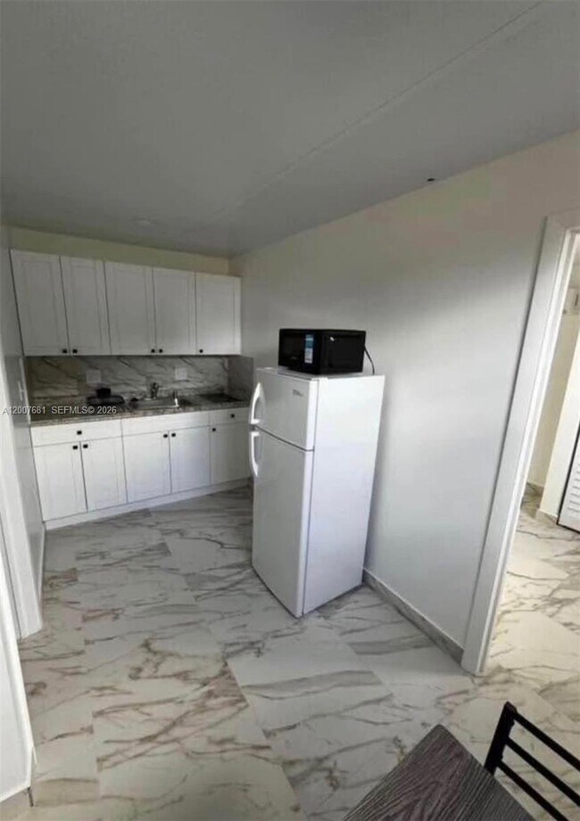 Foto del edificio - 4721 Peters Rd