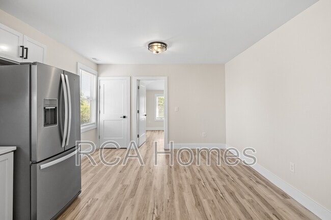 Building Photo - 1436 S New Jersey St
