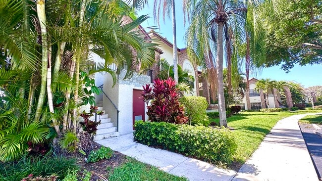 Building Photo - 8065 Aberdeen Dr