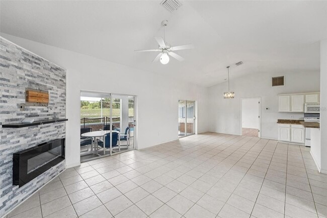 Building Photo - 205 Golf Aire Blvd