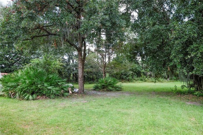 Foto del edificio - 135 Dalton Cody Dr