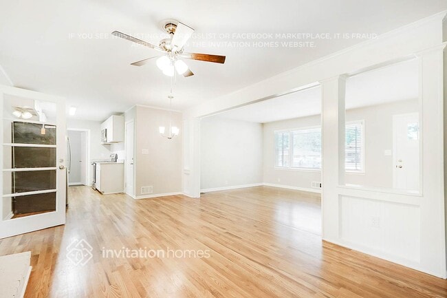 Building Photo - 465 Center Cir SW