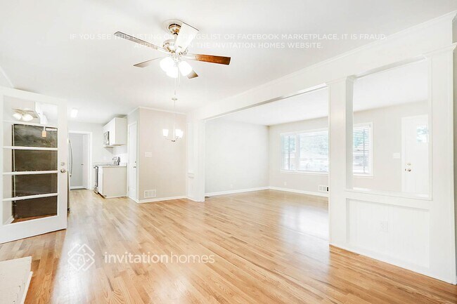 Foto del edificio - 465 Center Cir SW