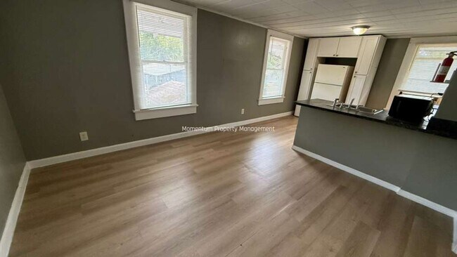 Building Photo - 8118 N Alaska St
