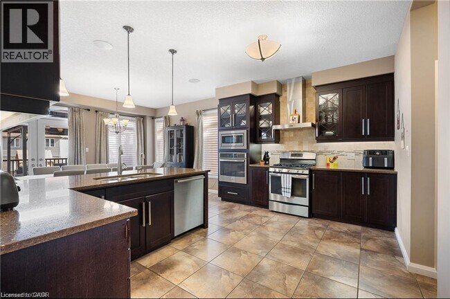 Photo du bâtiment - 299- UPPER UNIT MOORLANDS Crescent