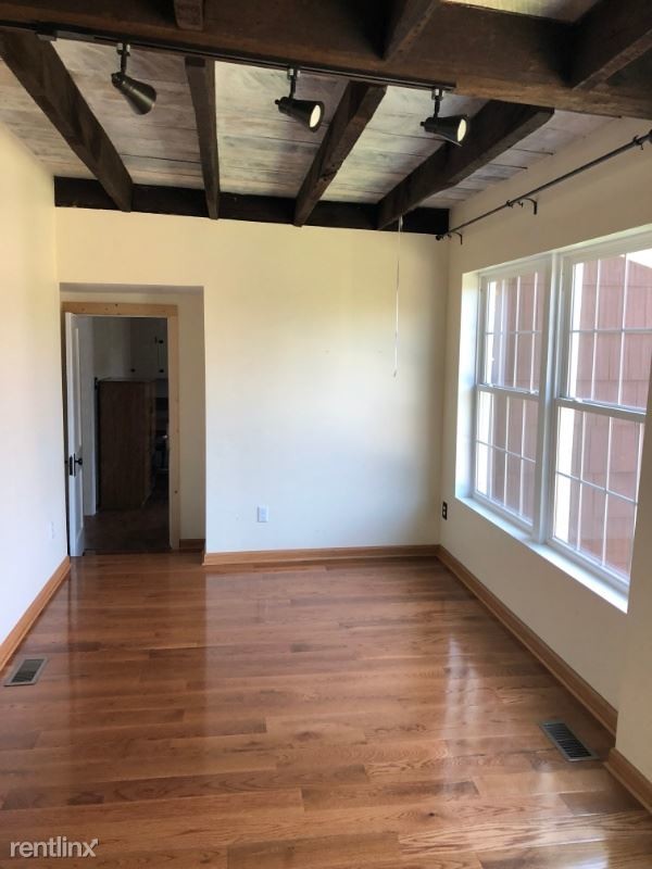 Foto del edificio - 3 br, 1 bath House - 120 academy street