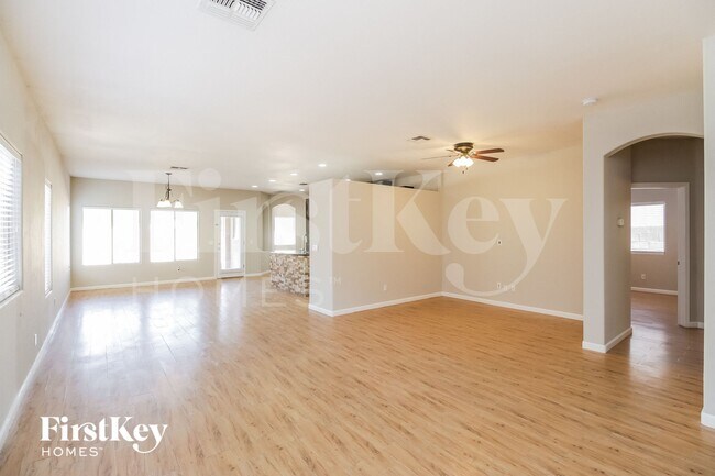 Foto del edificio - 2762 E Morenci Rd