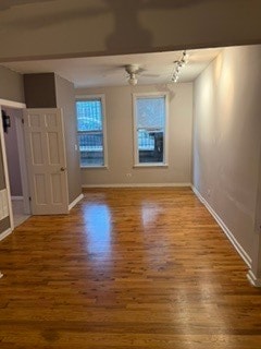 Building Photo - 1643 W Beach Ave