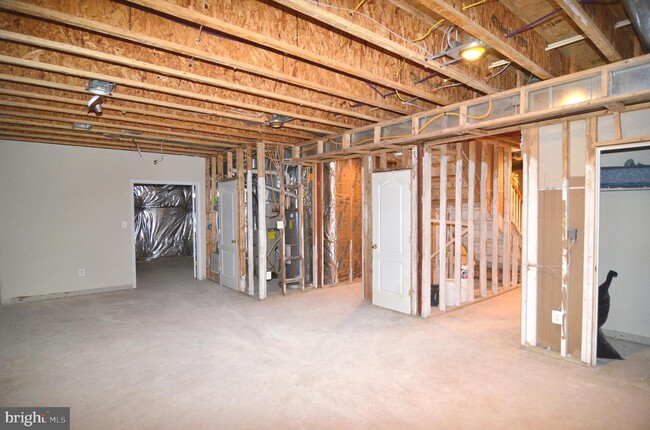 Building Photo - 2 Riverwatch Ln