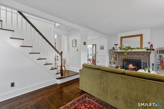 Building Photo - 171 Waite St