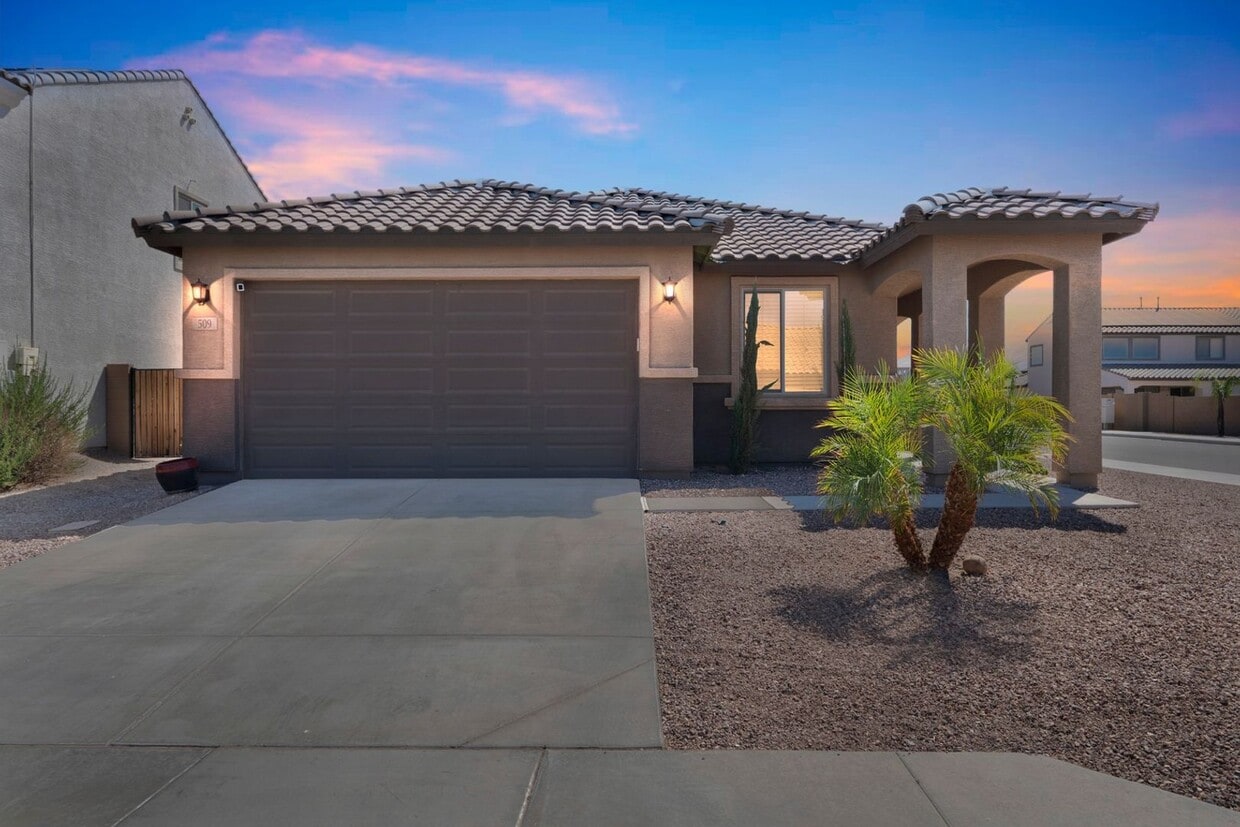 Primary Photo - Immaculate & Move-In Ready – Upscale 3BR/2...