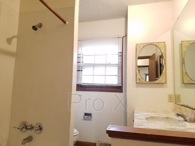 Foto del edificio - 707 E Quincy St