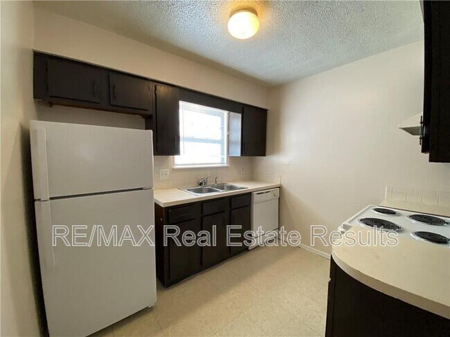 Foto del edificio - 1810 W Twin Springs St