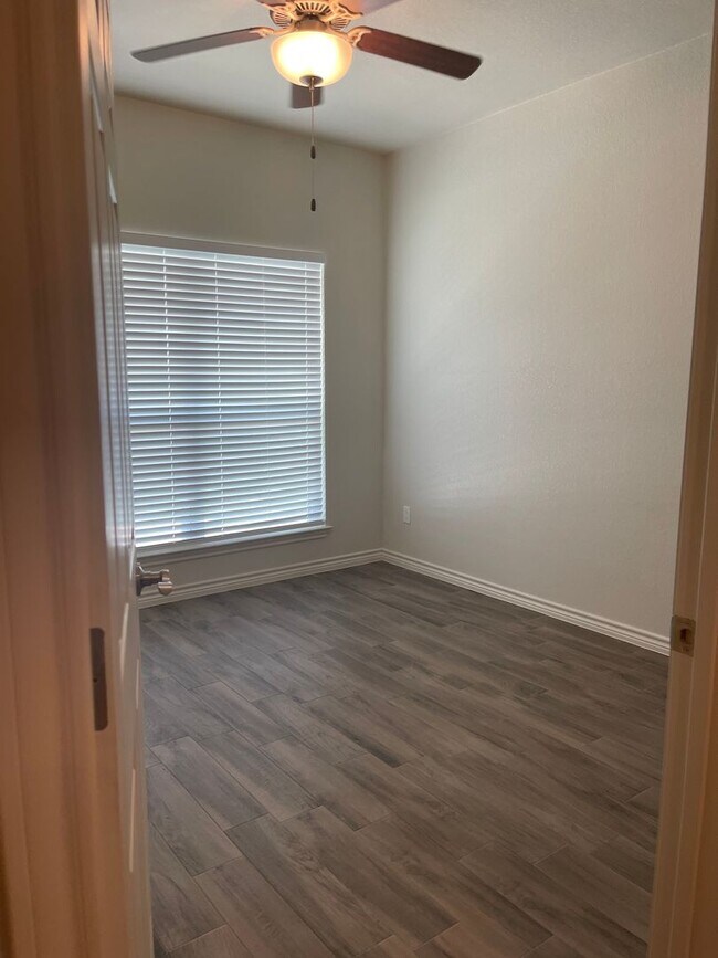 Foto del edificio - 511 County Rd 306