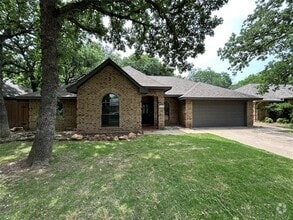 Building Photo - 7516 Woodhaven Dr