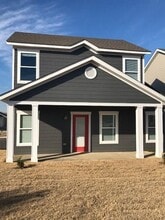 Building Photo - 1654 N Izard Ln