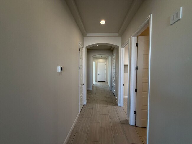 Foto del edificio - 3 Bedroom Plus Office Single Story New Construction Available Near Woodmont Ave NW & Rainbow Blvd...