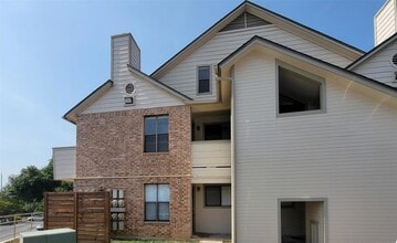 Building Photo - 2500 Burleson Rd