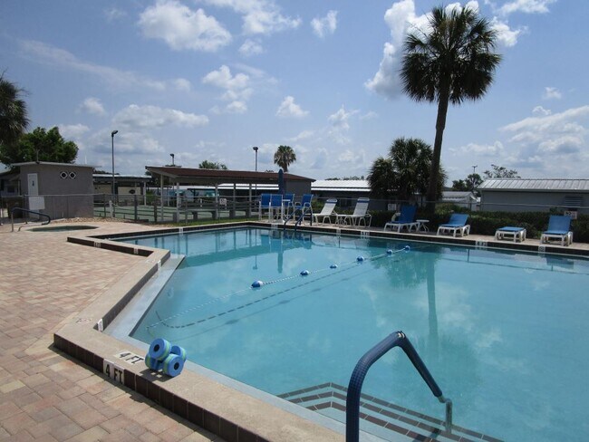 Foto del edificio - 43 Lake Griffin Dr