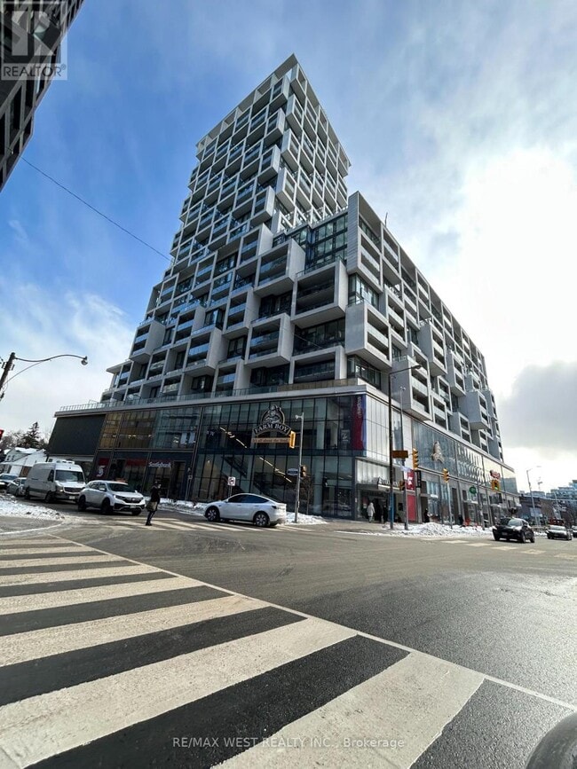 Building Photo - 8 Hillsdale Ave E