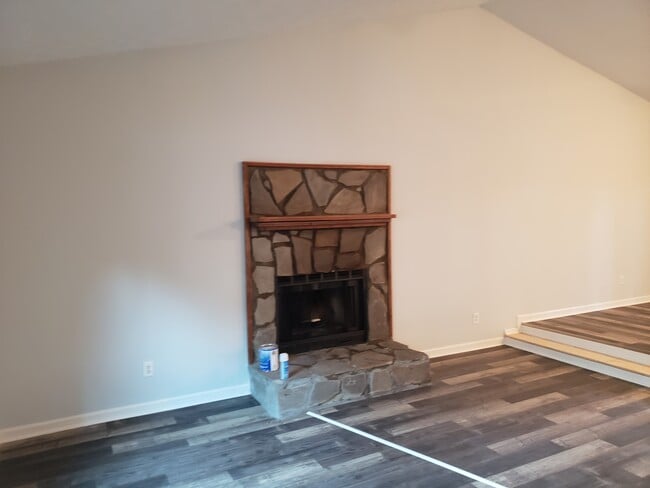 El Montalvo - 811 Moonlit Ln NW