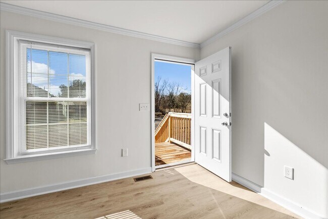 Foto del edificio - The Home You’ve Been Searching For! *Utilities & Furniture can be added with a rental premium.*