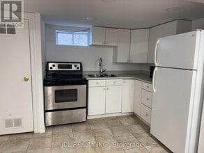 Building Photo - 47 Anndale Dr