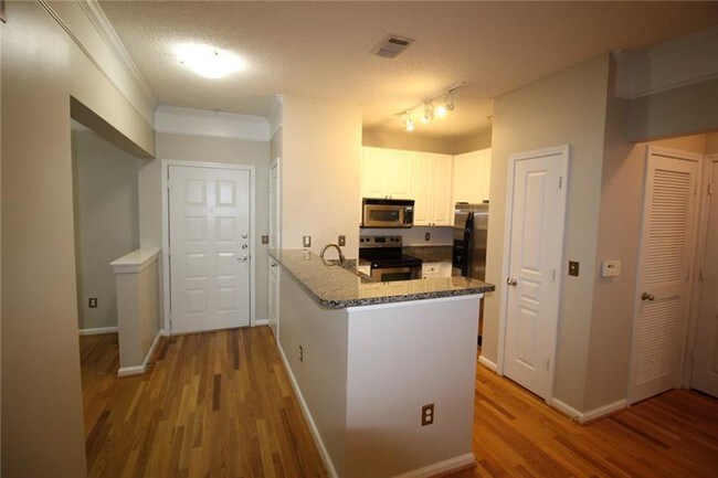 Foto del edificio - 10 Perimeter Summit Blvd