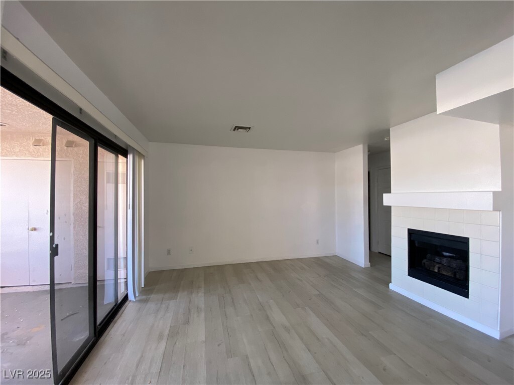 Primary Photo - 4823 S Torrey Pines Dr