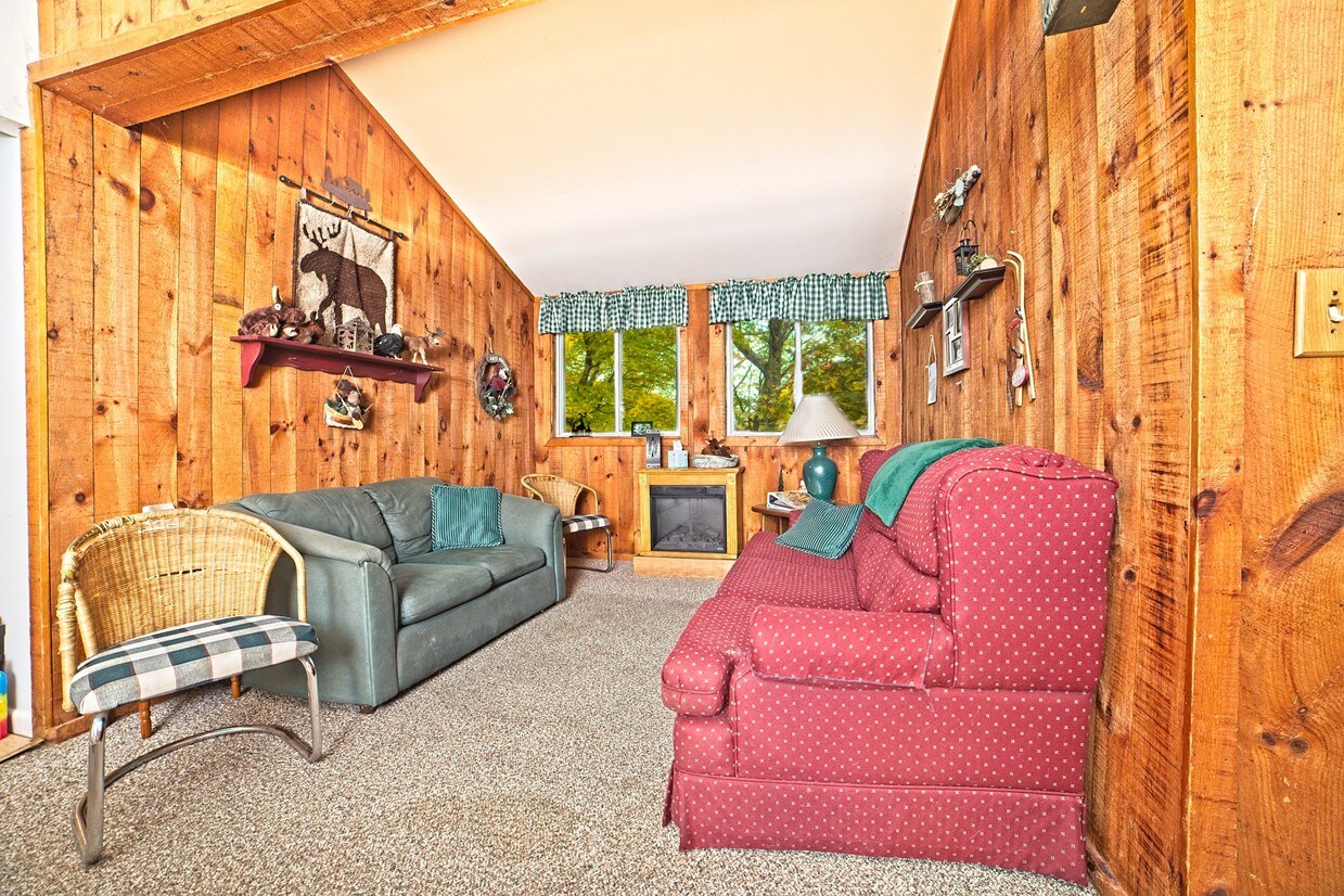 32 Condo Rd, Campton, NH 03223 Townhome Rentals in Campton NH