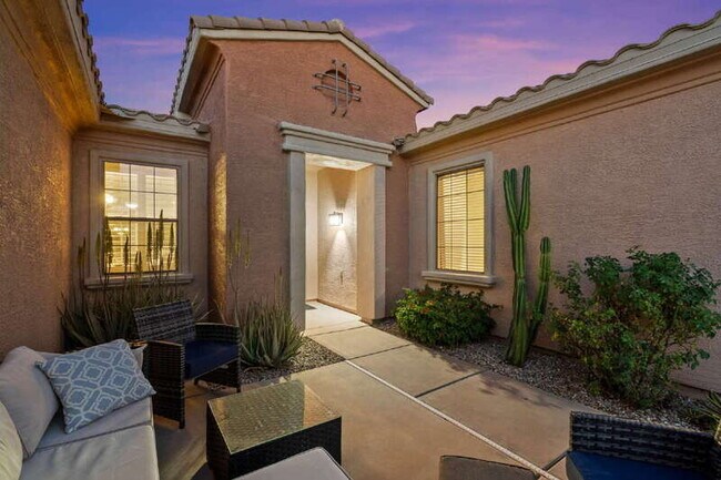 Building Photo - 16418 W Desert Lily Dr