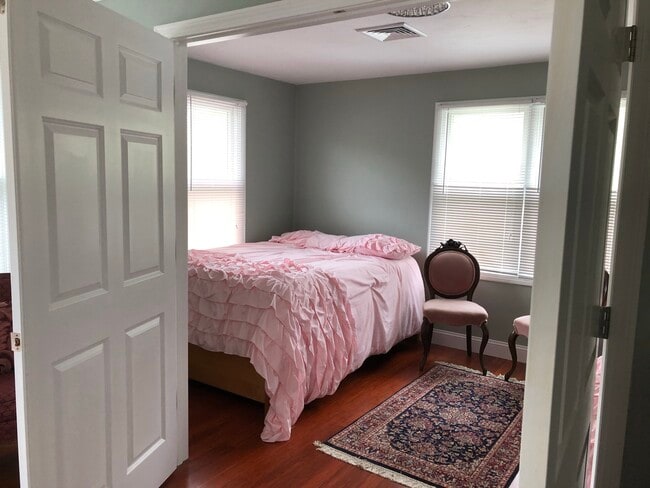 two full beds - 15 Seconsett Point Rd