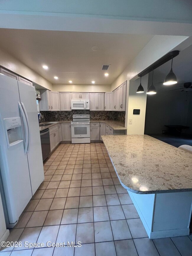 Building Photo - 1012 Coronado Dr