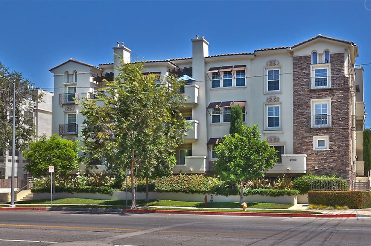 4202 Whitsett Ave, Studio City, CA 91604 Condo for Rent in Studio